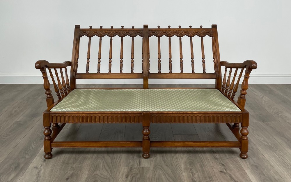 20th Century Ercol Suite In Oak View IV
