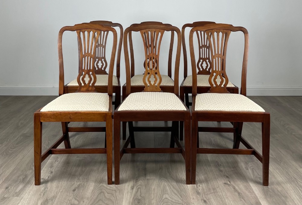 Antique 19th Century Set Of 6 Dining Chairs In Mahogany