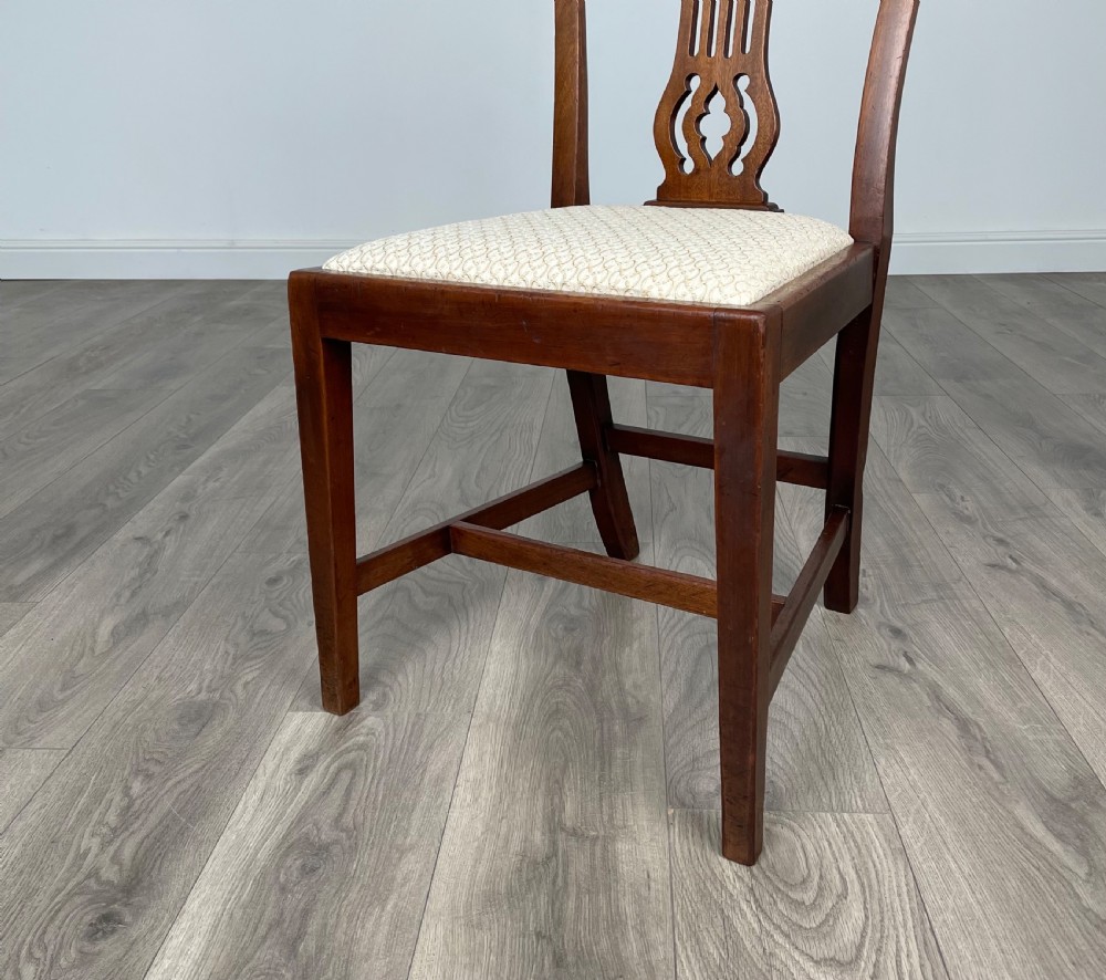 Antique 19th Century Set Of 6 Dining Chairs In Mahogany View IV