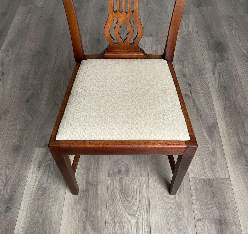 Antique 19th Century Set Of 6 Dining Chairs In Mahogany View VI