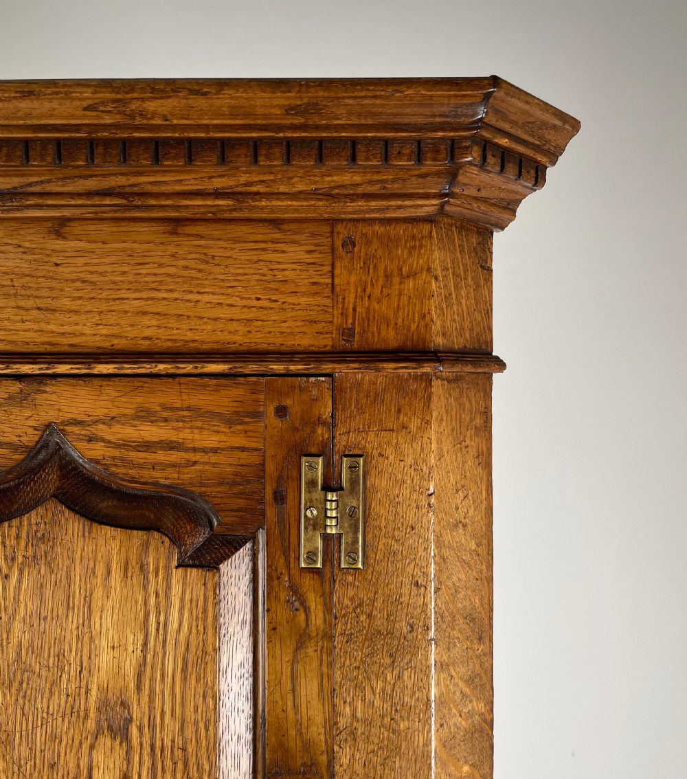 Antique 20th Century Corner Cupboard In Oak ( REF AF-3062 ) View III
