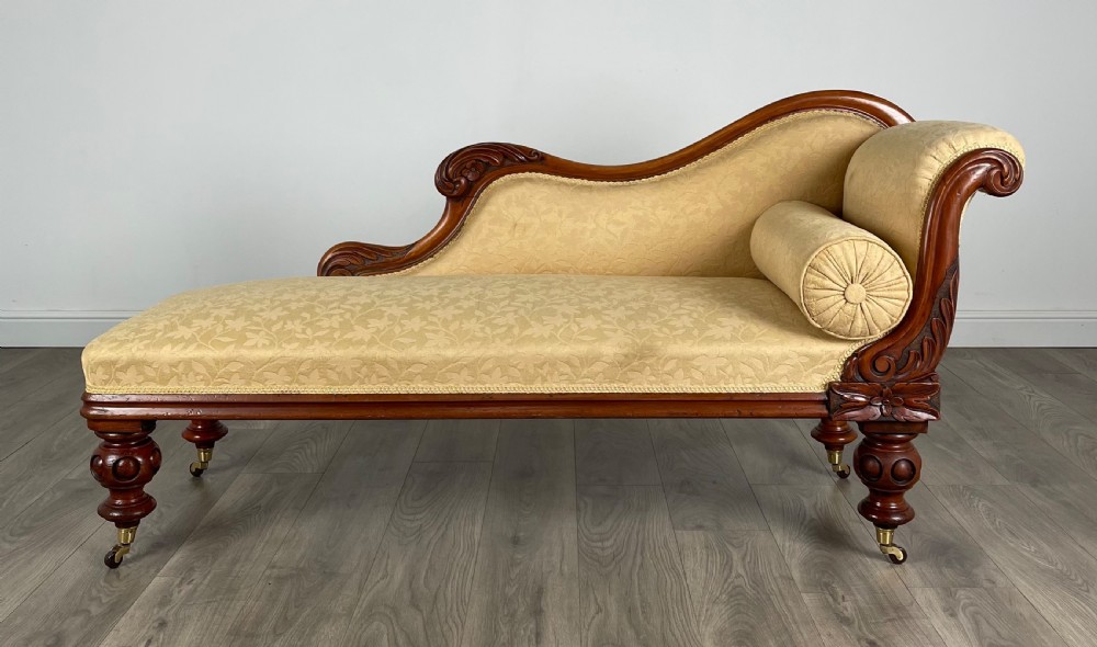 Antique 19th Century Chaise Lounge In Mahogany