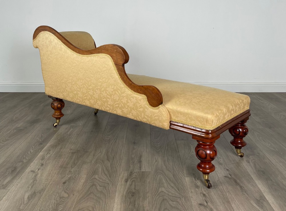 Antique 19th Century Chaise Lounge In Mahogany View VI