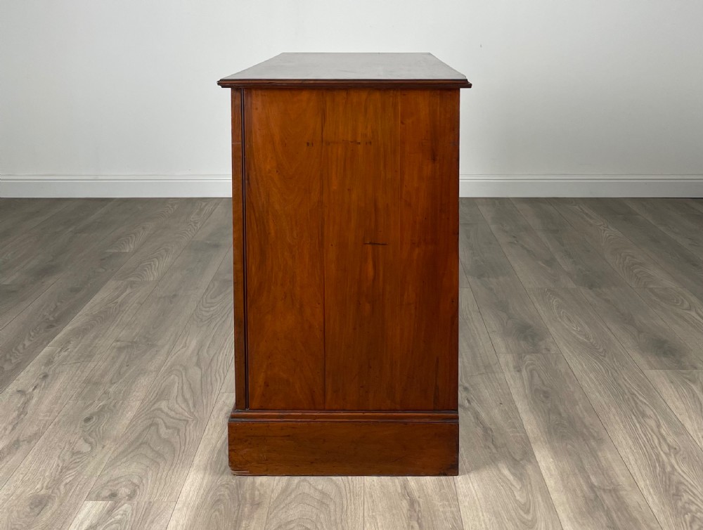 Antique 20th Century Chest Of Drawers In Walnut View III