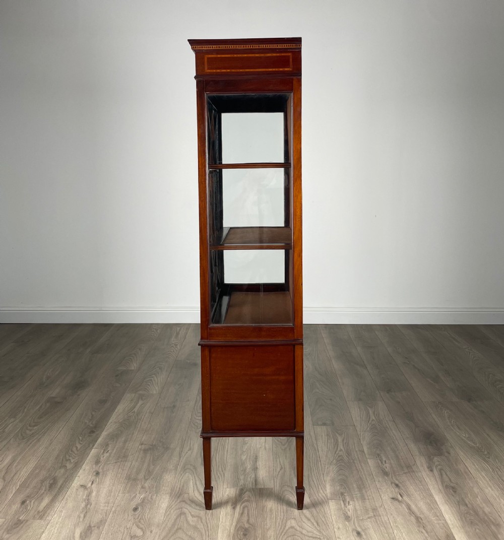 Antique 19th Century Display Cabinet In Mahogany View III