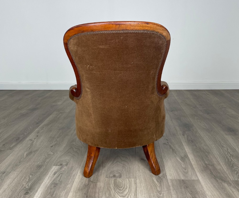 Antique 19th Century Button Back Armchair In Mahogany View IV