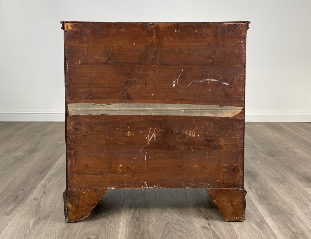 Antique 18th Century Chest Of Drawers In Oak View V