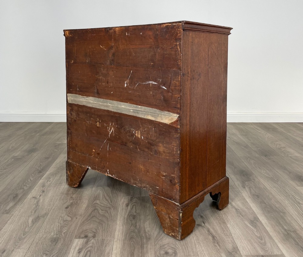 Antique 18th Century Chest Of Drawers In Oak View VI