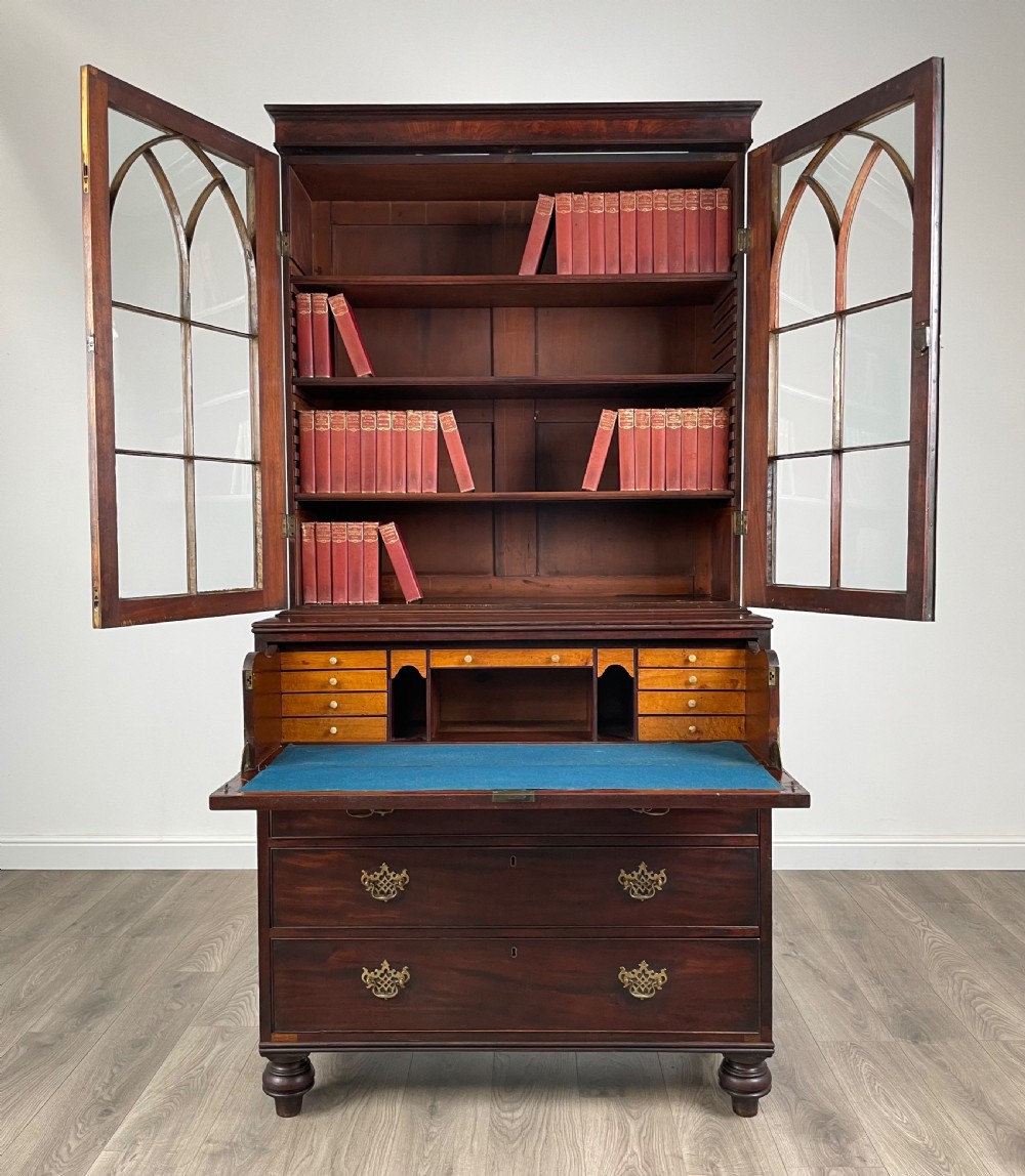 Antique 18th Century Secretaire Bookcase In Mahogany View II