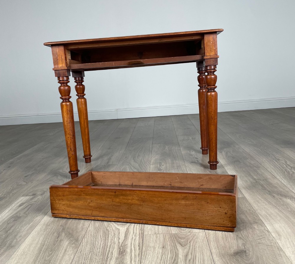 Antique 19th Century Side Table / Writing Table In Mahogany View X