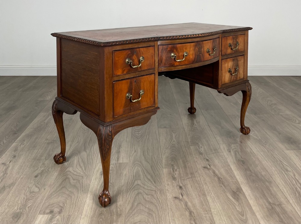 Antique 20th Century Leather Top Writing Desk In Mahogany View VIII