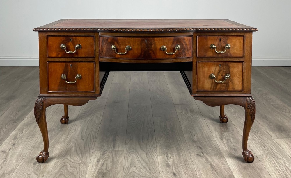 Antique 20th Century Leather Top Writing Desk In Mahogany View IX