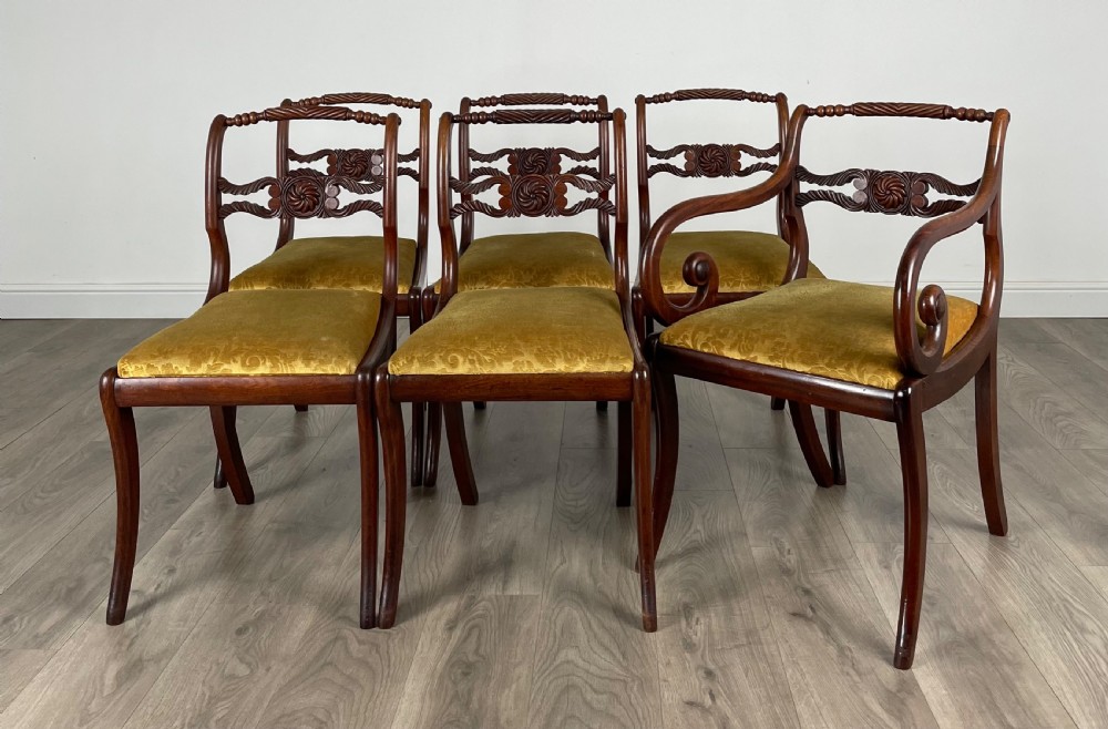 Antique 19th Century Set Of 6 Regency Dining Chairs In Walnut