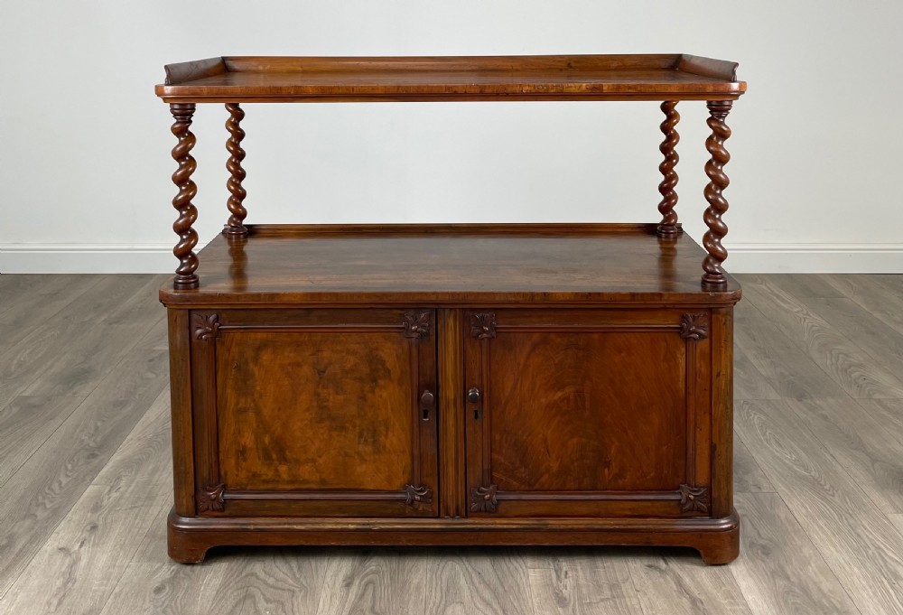 Antique 19th Century Sideboard / Buffet In Mahogany