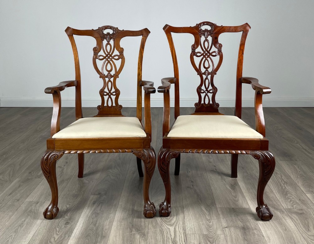 Antique 20th Century Set Of 8 Chippendale Style Dining Chairs View XI