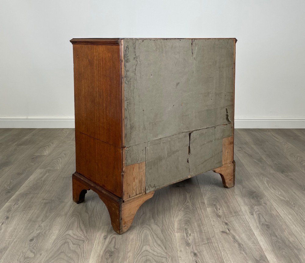 Antique 18th Century Small Chest Of Drawers In Oak View IV