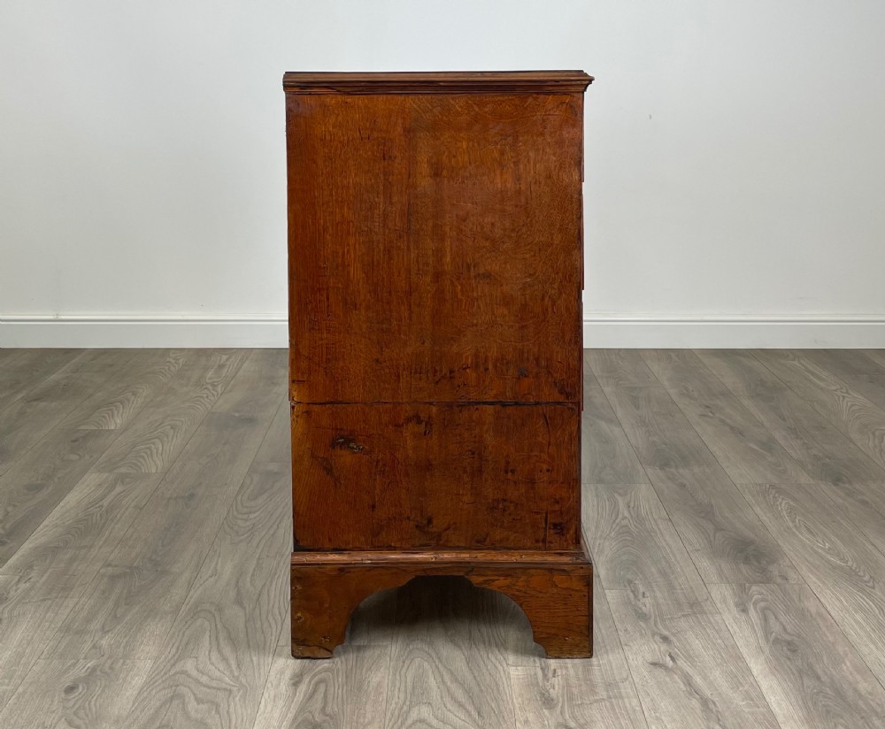 Antique 18th Century Small Chest Of Drawers In Oak View VII