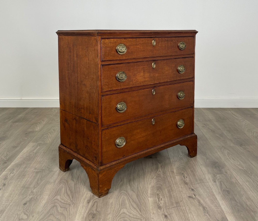 Antique 18th Century Small Chest Of Drawers In Oak View VIII