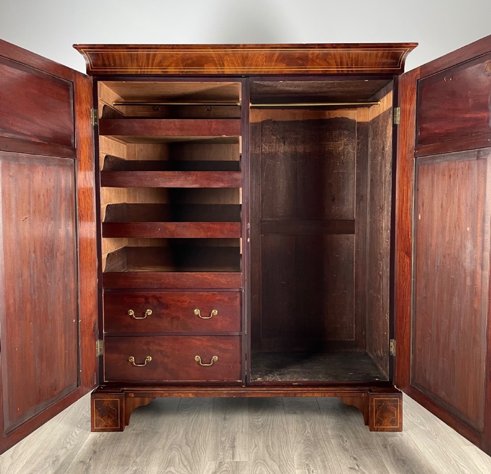 Antique 18th Century Wardrobe In Mahogany View X