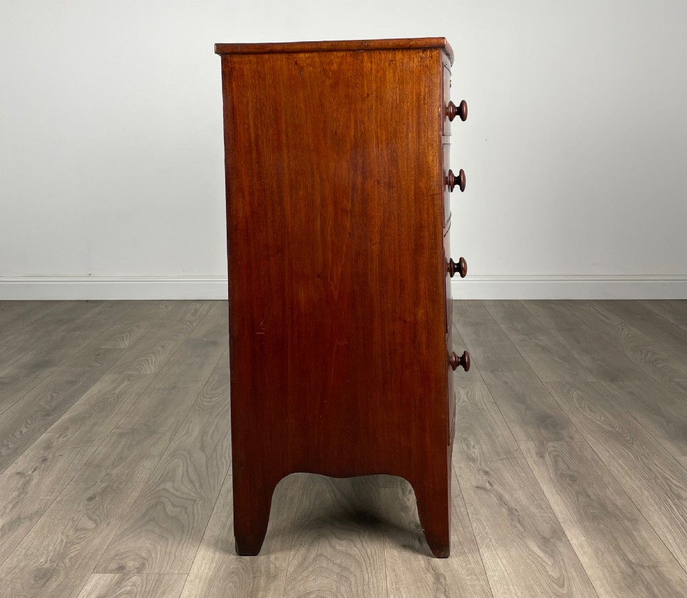 Antique 18th Century Bow Front Chest Of Drawers In Mahogany View VII