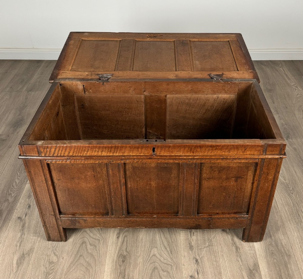 Antique 18th Century Coffer / Blanket Box In Oak View IX