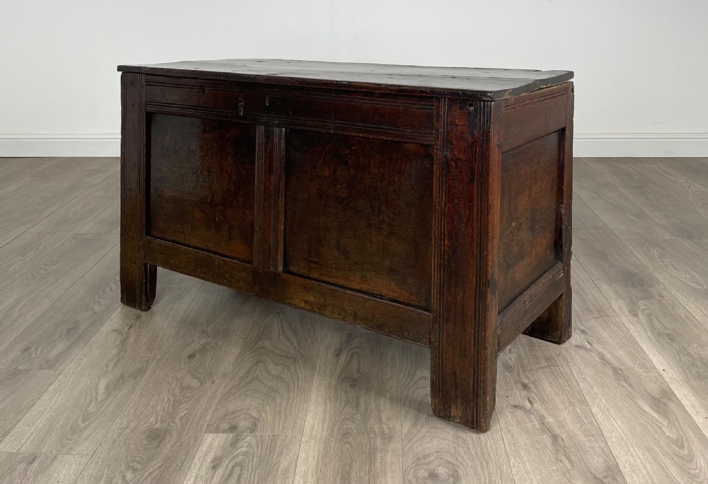 Antique Fine Quality 18th Century Coffer / Blanket Box In Oak View II