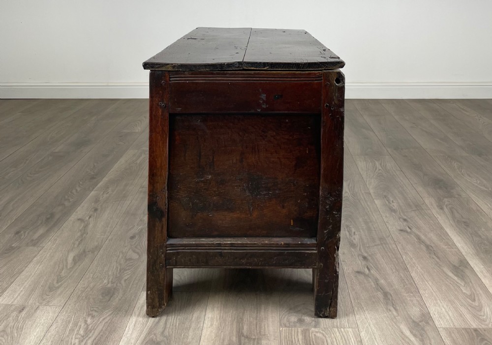 Antique Fine Quality 18th Century Coffer / Blanket Box In Oak View III