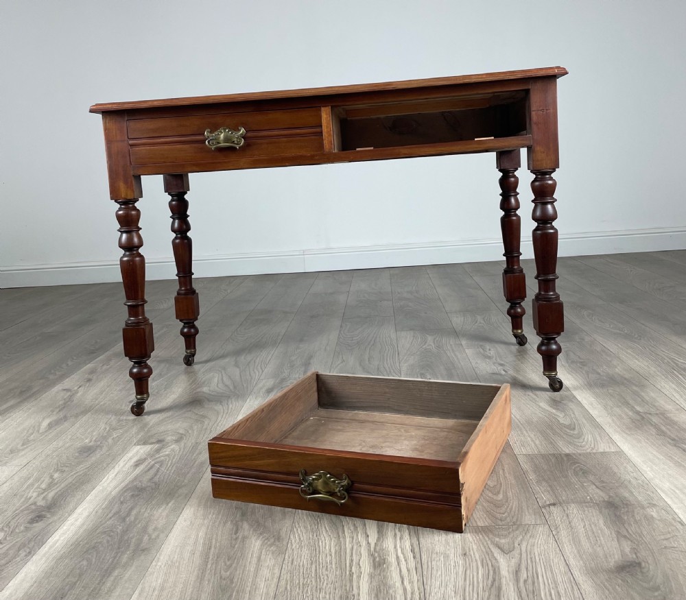 Antique 20th Century Leather Top Writing Table In Mahogany View X