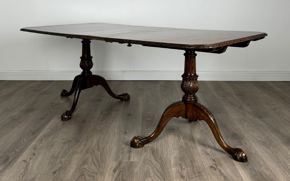 Antique 20th Century Carved Dining Table In Mahogany