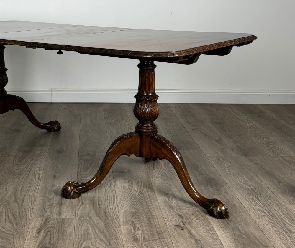 Antique 20th Century Carved Dining Table In Mahogany View II
