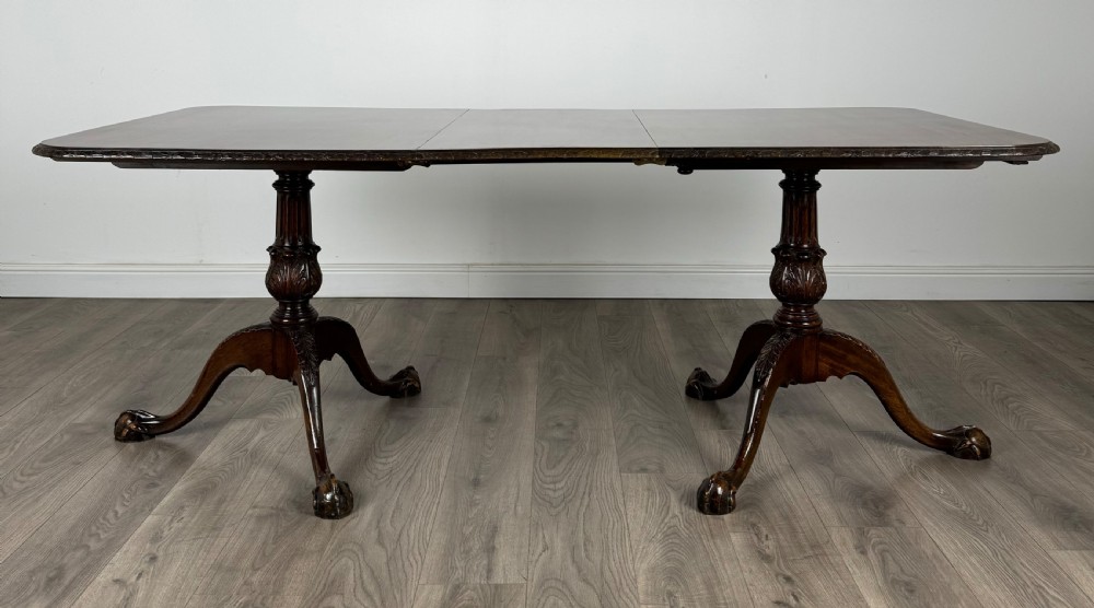 Antique 20th Century Carved Dining Table In Mahogany View IV