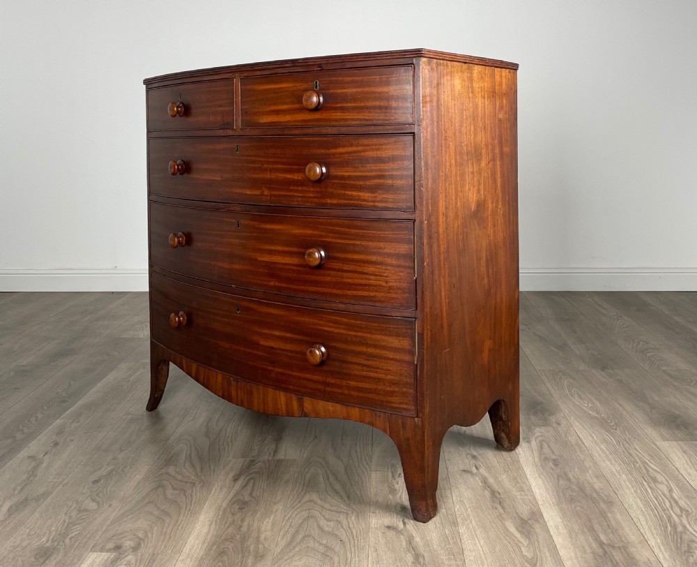 Antique 18th Century Bow Front Chest Of Drawers In Mahogany ( REF AF-3117 ) View II