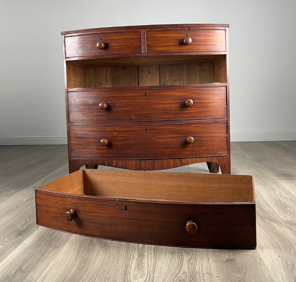 Antique 18th Century Bow Front Chest Of Drawers In Mahogany ( REF AF-3117 ) View X