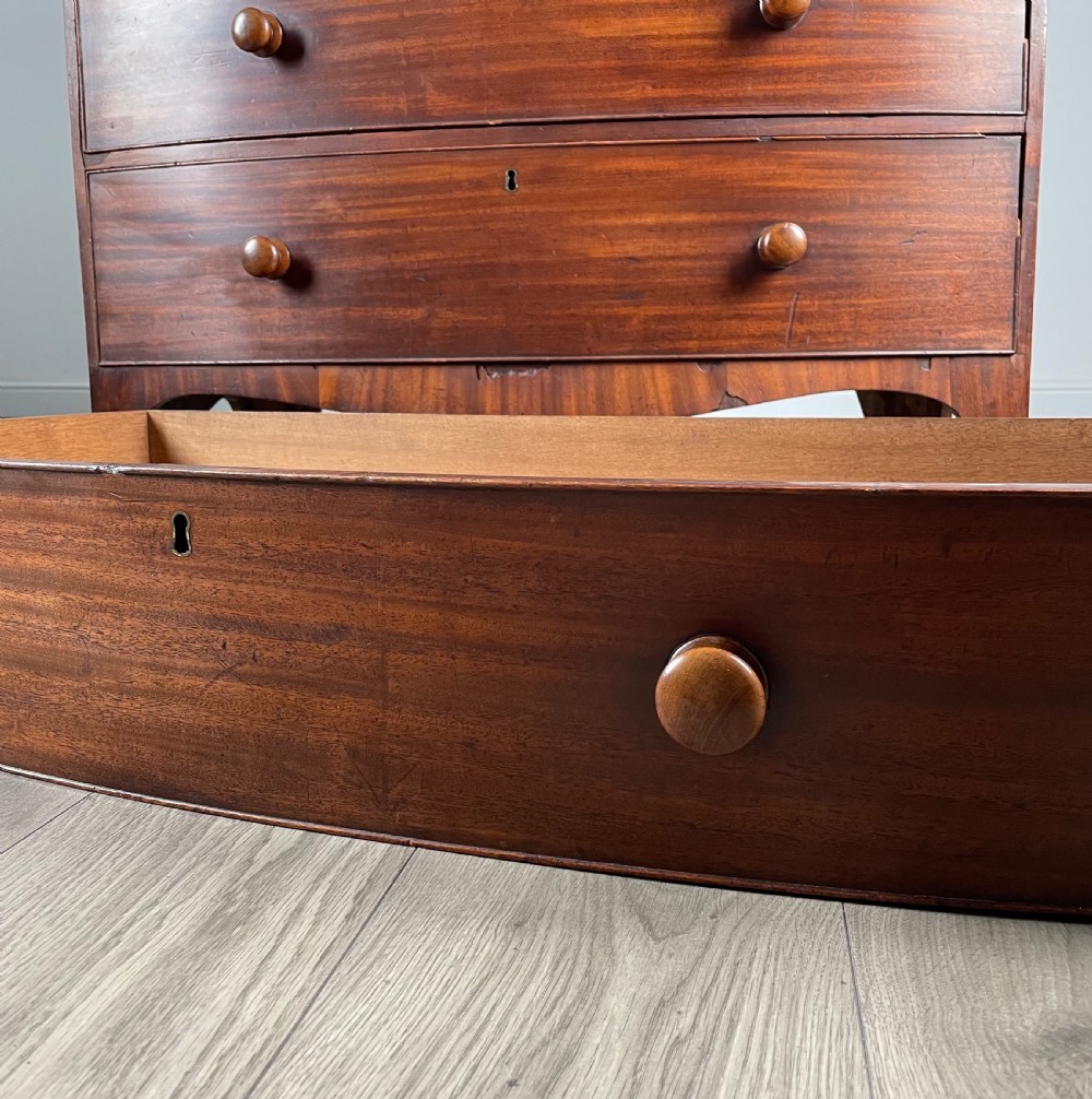 Antique 18th Century Bow Front Chest Of Drawers In Mahogany ( REF AF-3117 ) View XI