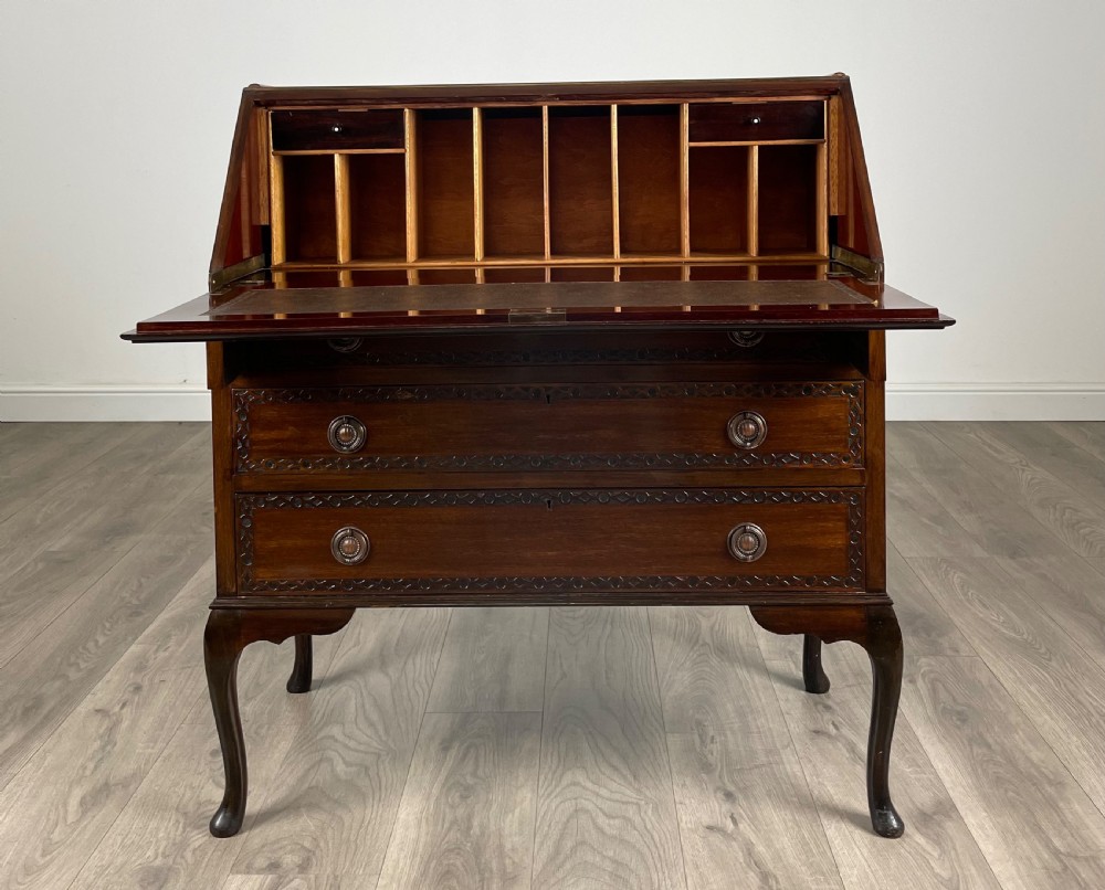 Antique 20th Century Chippendale Style Bureau In Mahogany View II