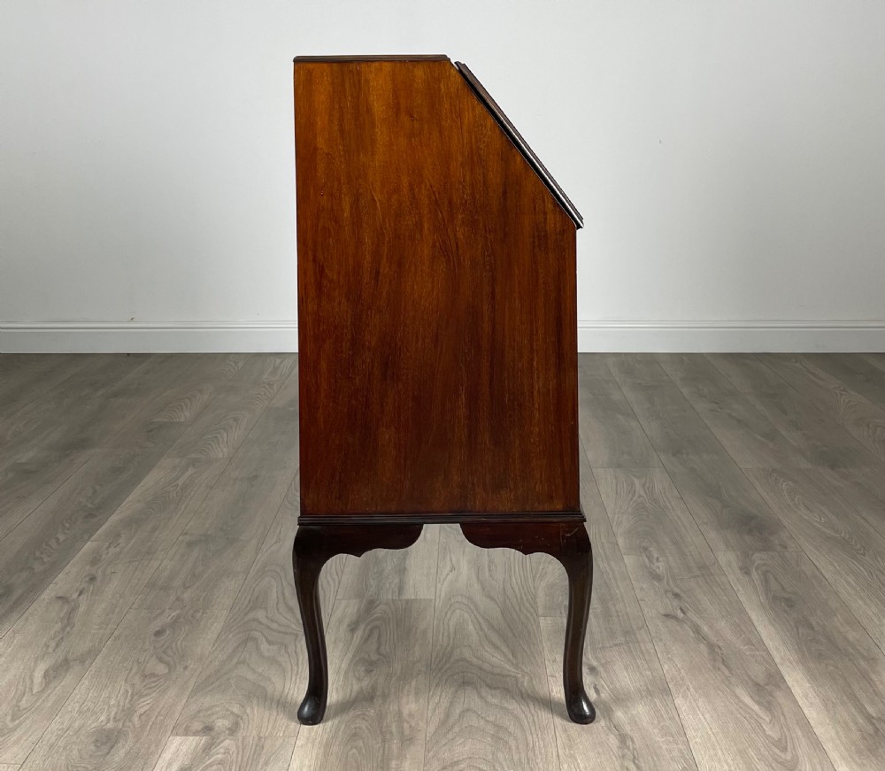 Antique 20th Century Chippendale Style Bureau In Mahogany View VIII