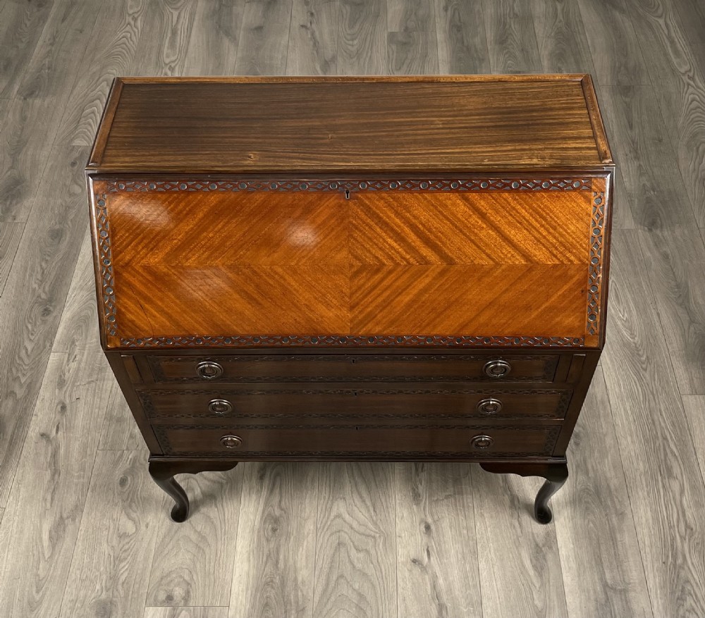 Antique 20th Century Chippendale Style Bureau In Mahogany View X