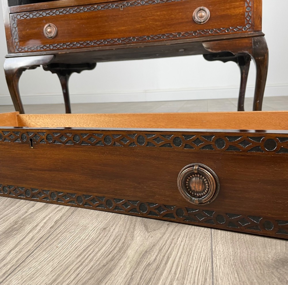 Antique 20th Century Chippendale Style Bureau In Mahogany View XII
