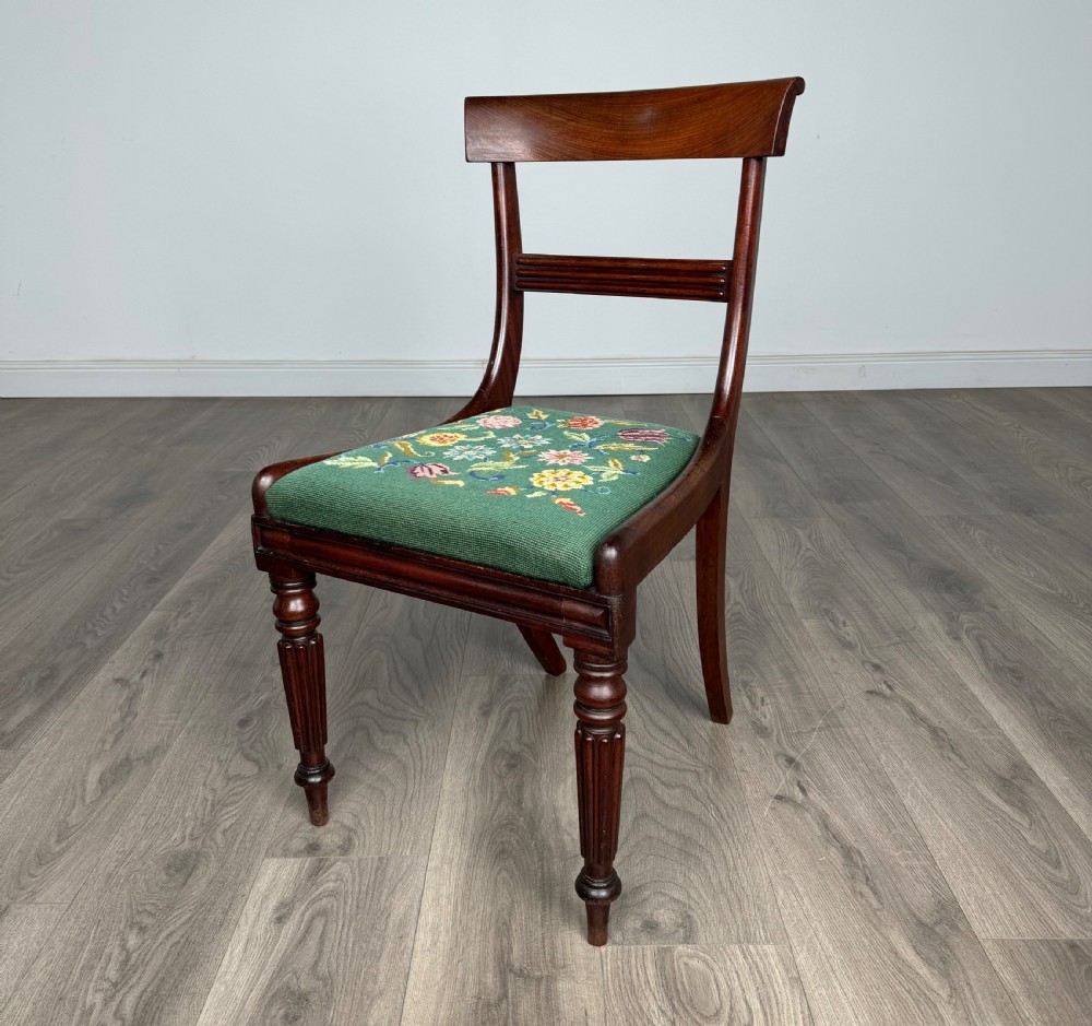 Antique 18th Century Set Of 6 Mahogany Dining Chairs View II