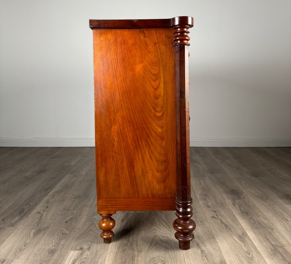 Antique 19th Century Bow Front Chest Of Drawers In Mahogany View VII