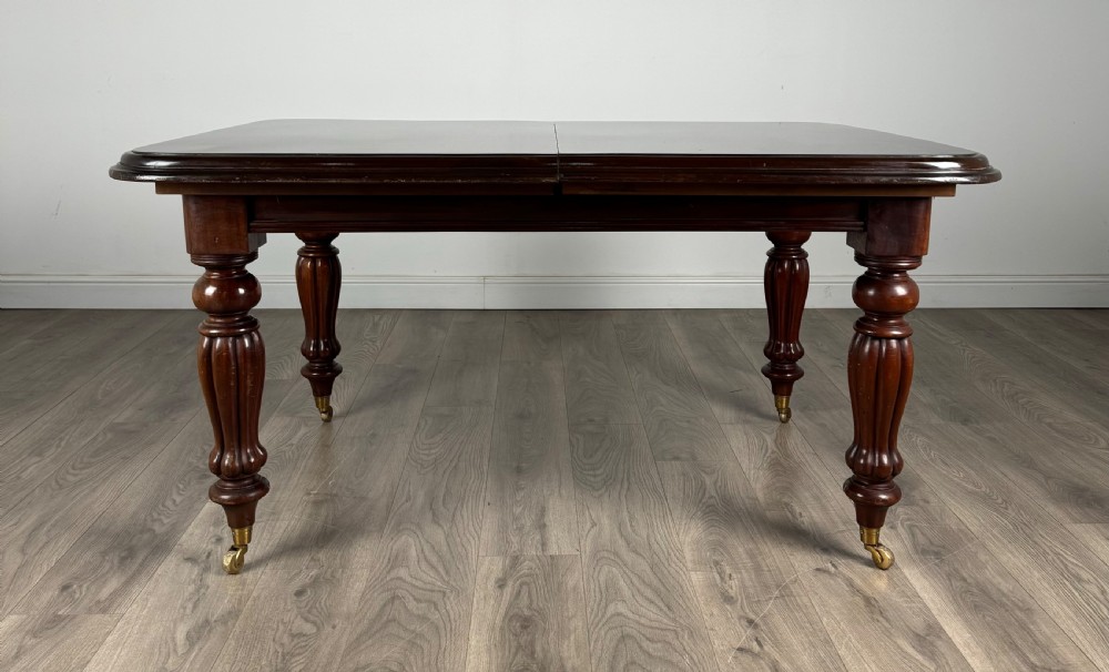 Antique 20th Century Victorian Style Dining Table In Mahogany View V