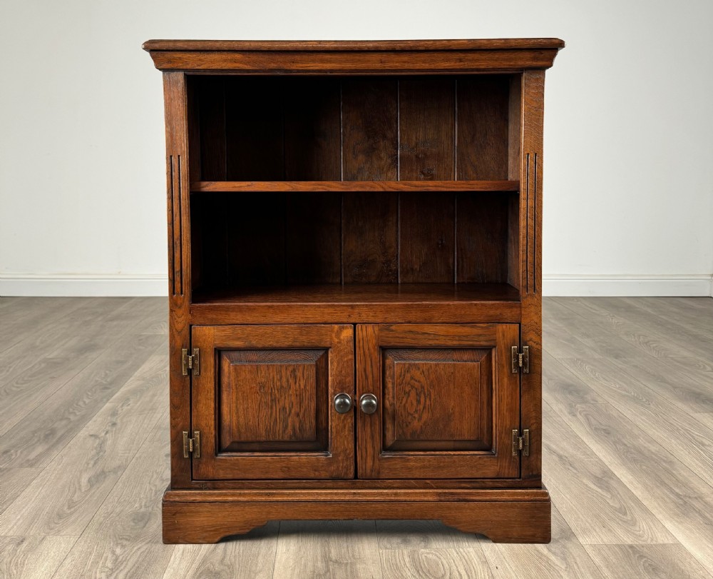 Antique 20th Century Bookcase Of Small Proportion In Oak