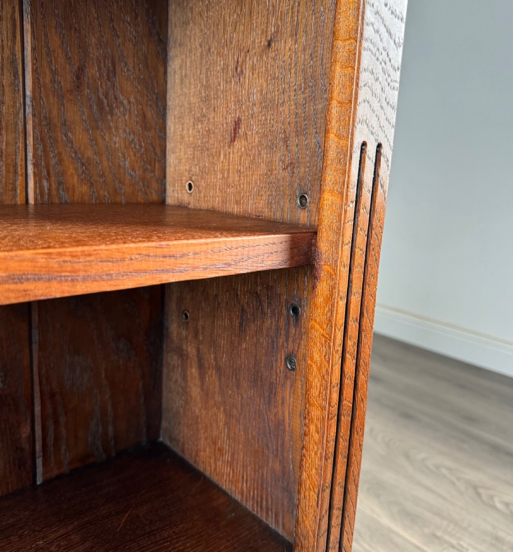 Antique 20th Century Bookcase Of Small Proportion In Oak View XI