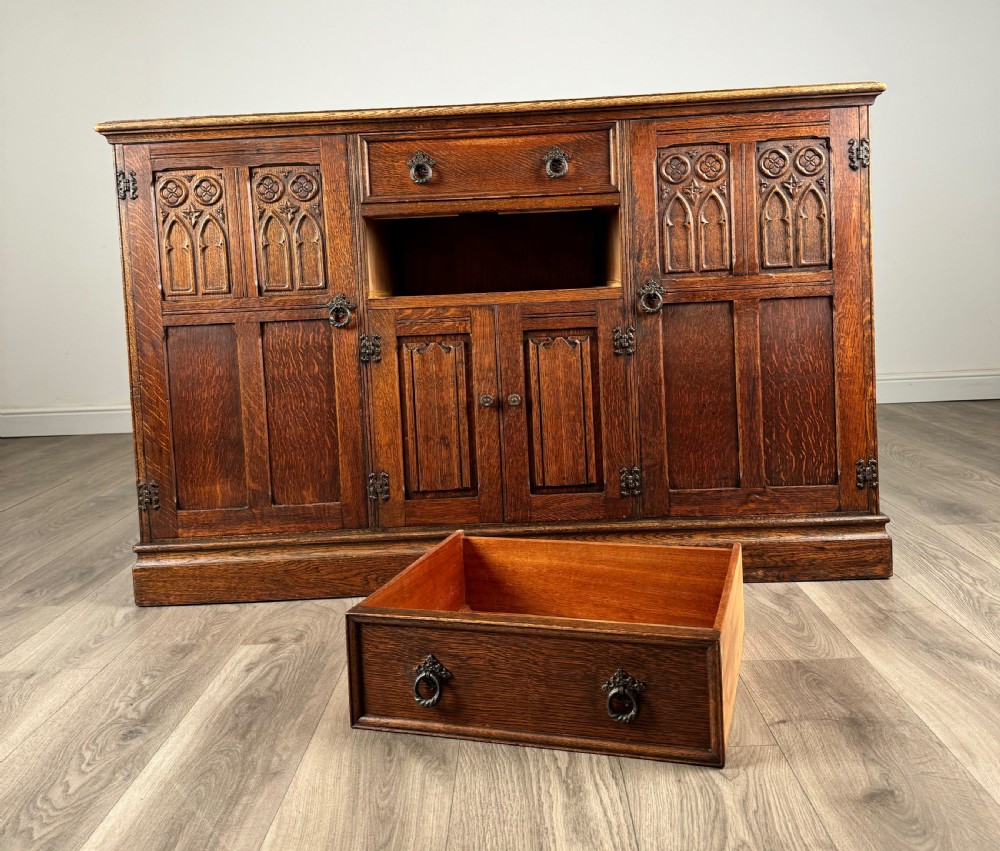 Antique 20th Century Carved Oak Sideboard View XI