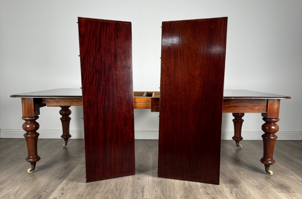 Antique Large 19th Century Dining Table In Mahogany View III