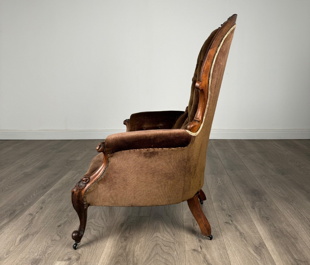 Antique 19th Century Button Back Armchair In Mahogany View II