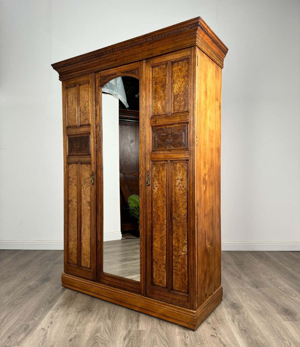 Antique 19th Century Quality Wardrobe In Oak View II