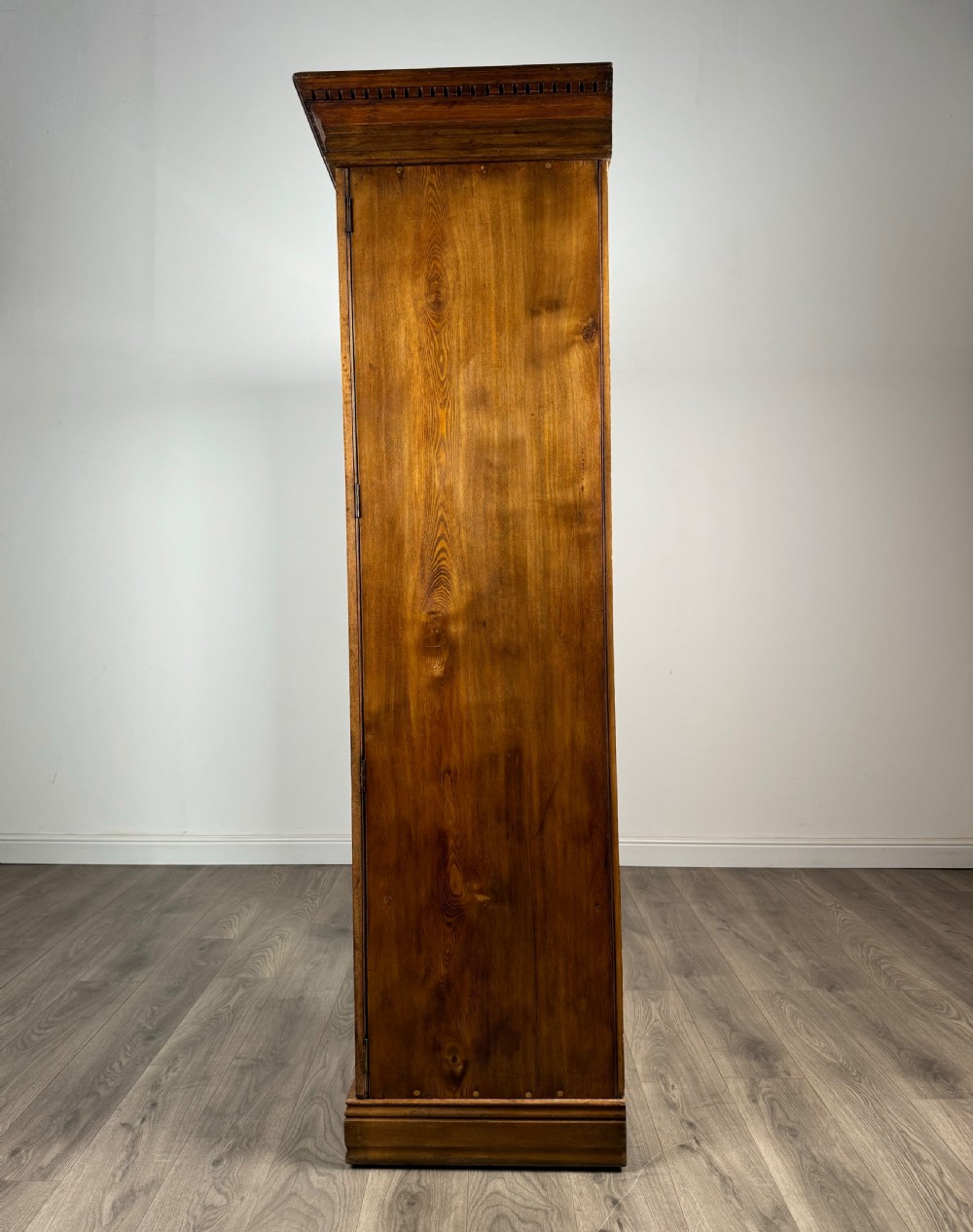 Antique 19th Century Quality Wardrobe In Oak View III