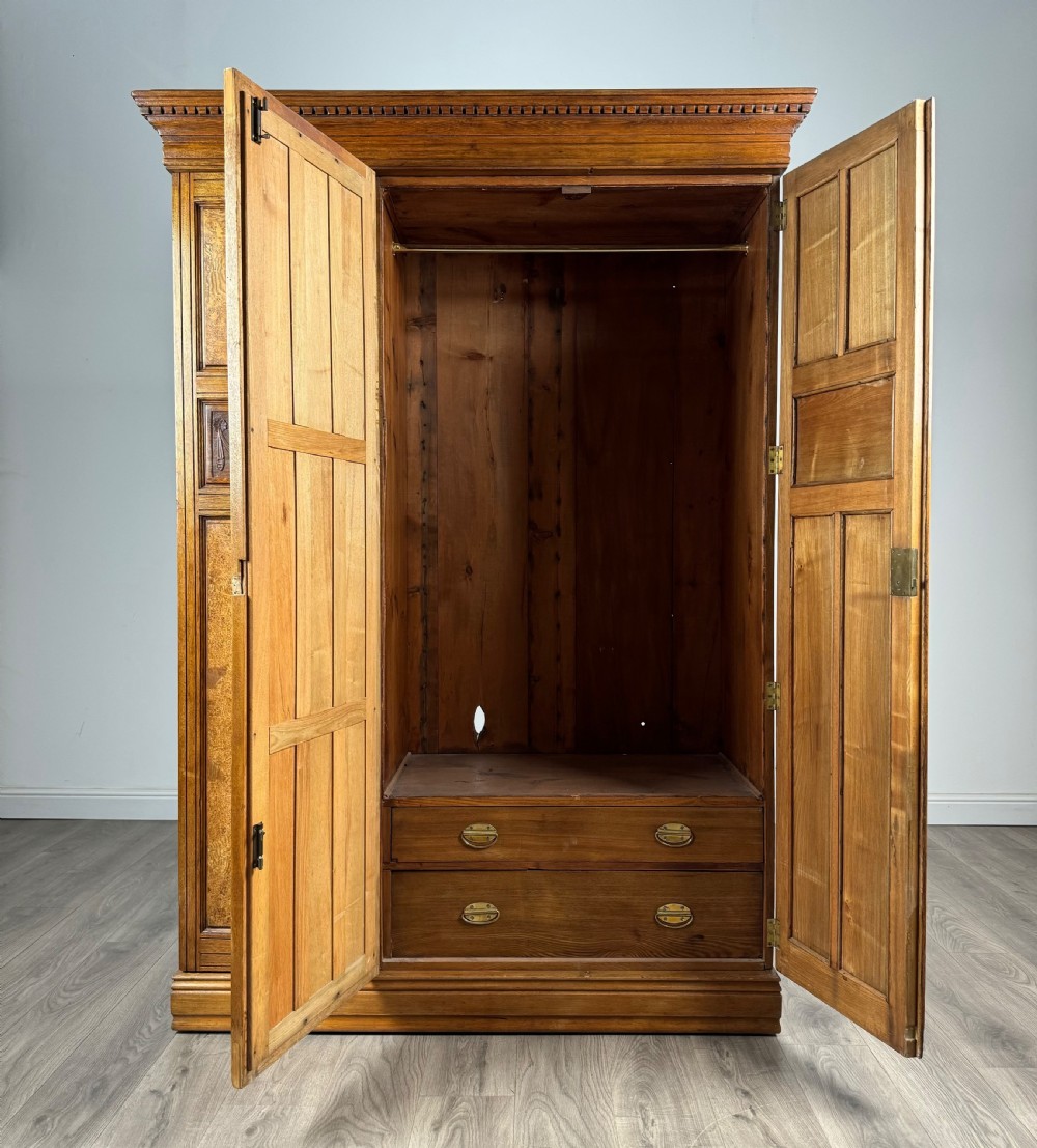 Antique 19th Century Quality Wardrobe In Oak View VII