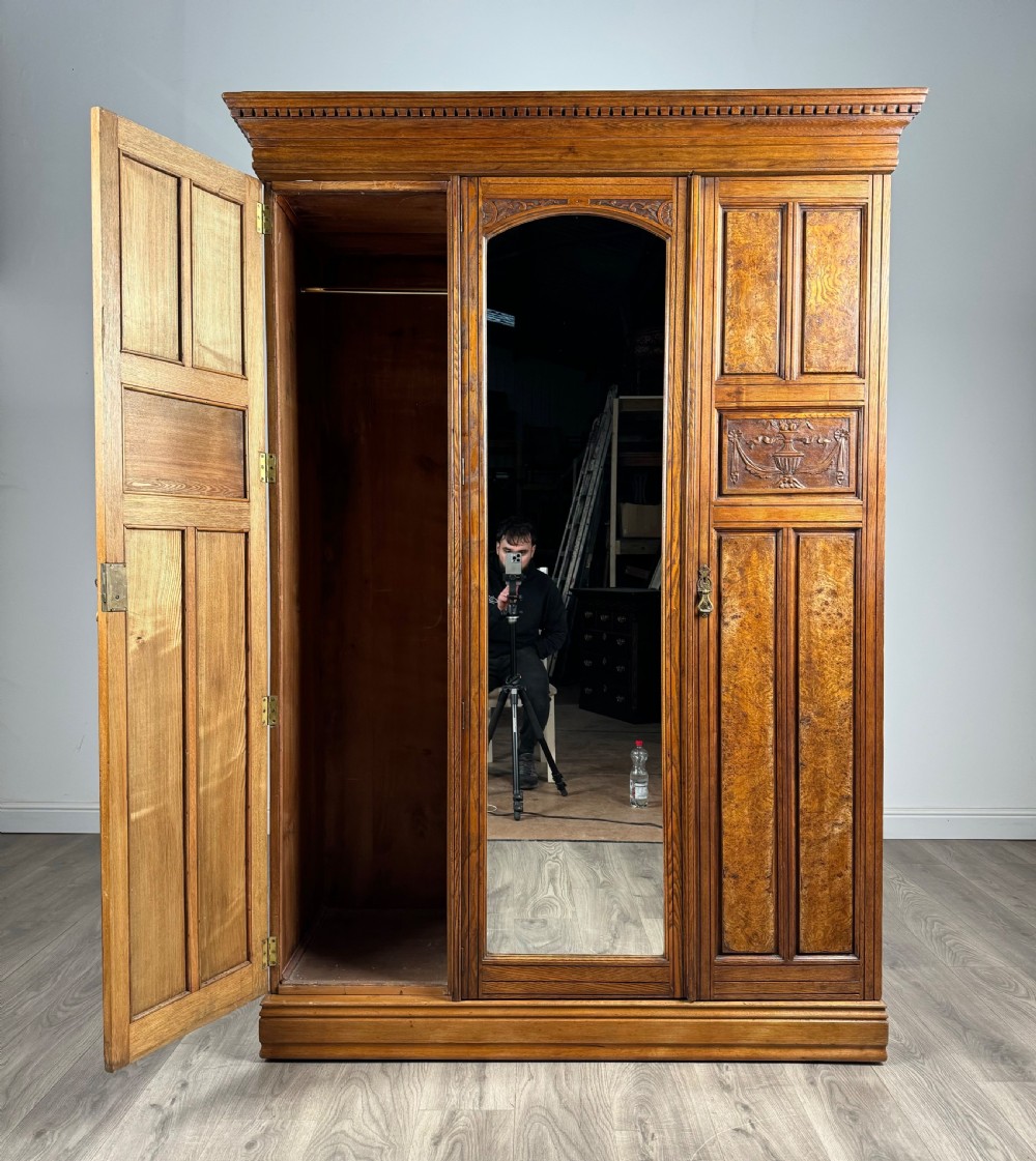 Antique 19th Century Quality Wardrobe In Oak View VIII
